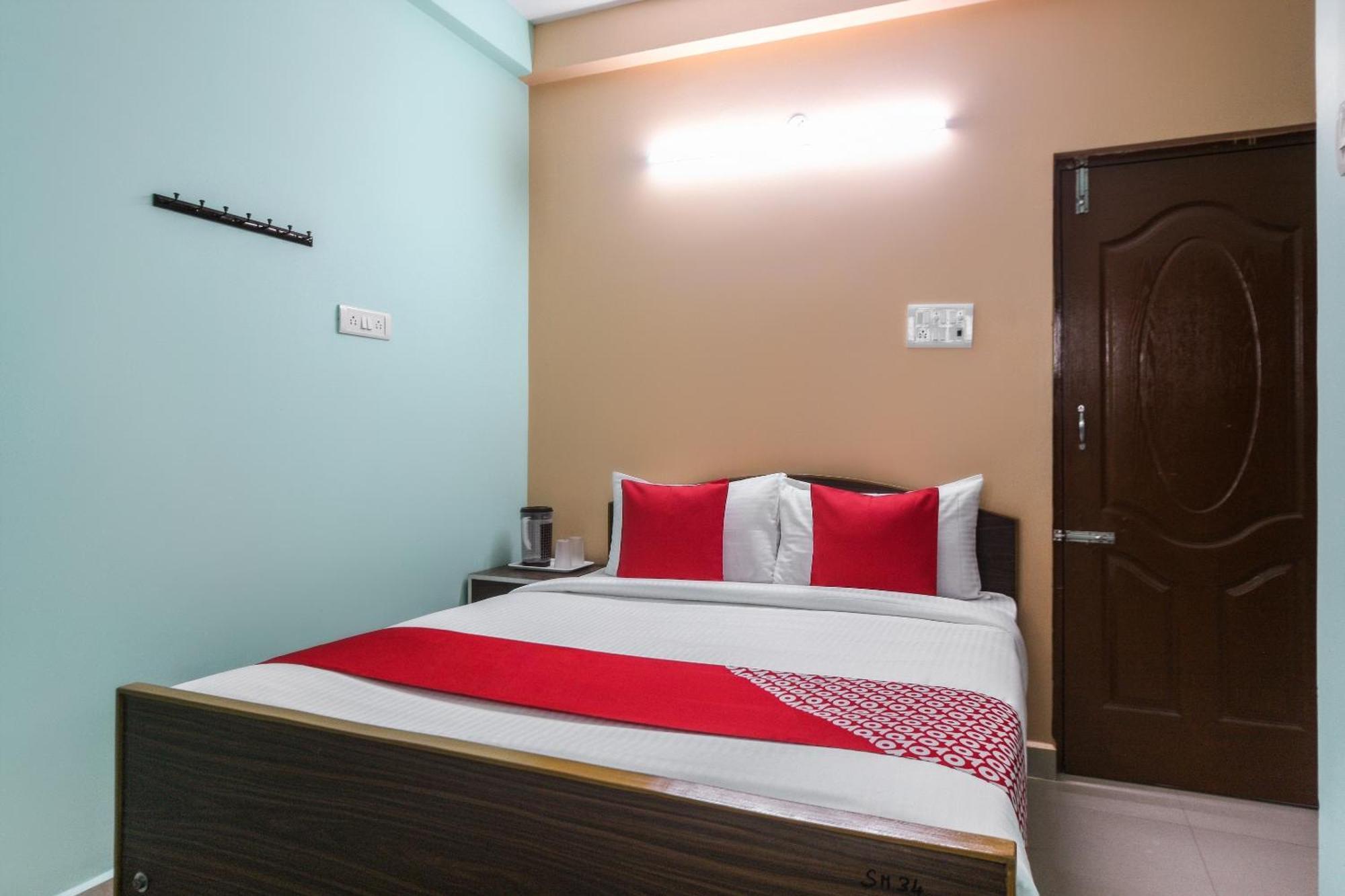 Oyo Modern Guest House Ченай Екстериор снимка