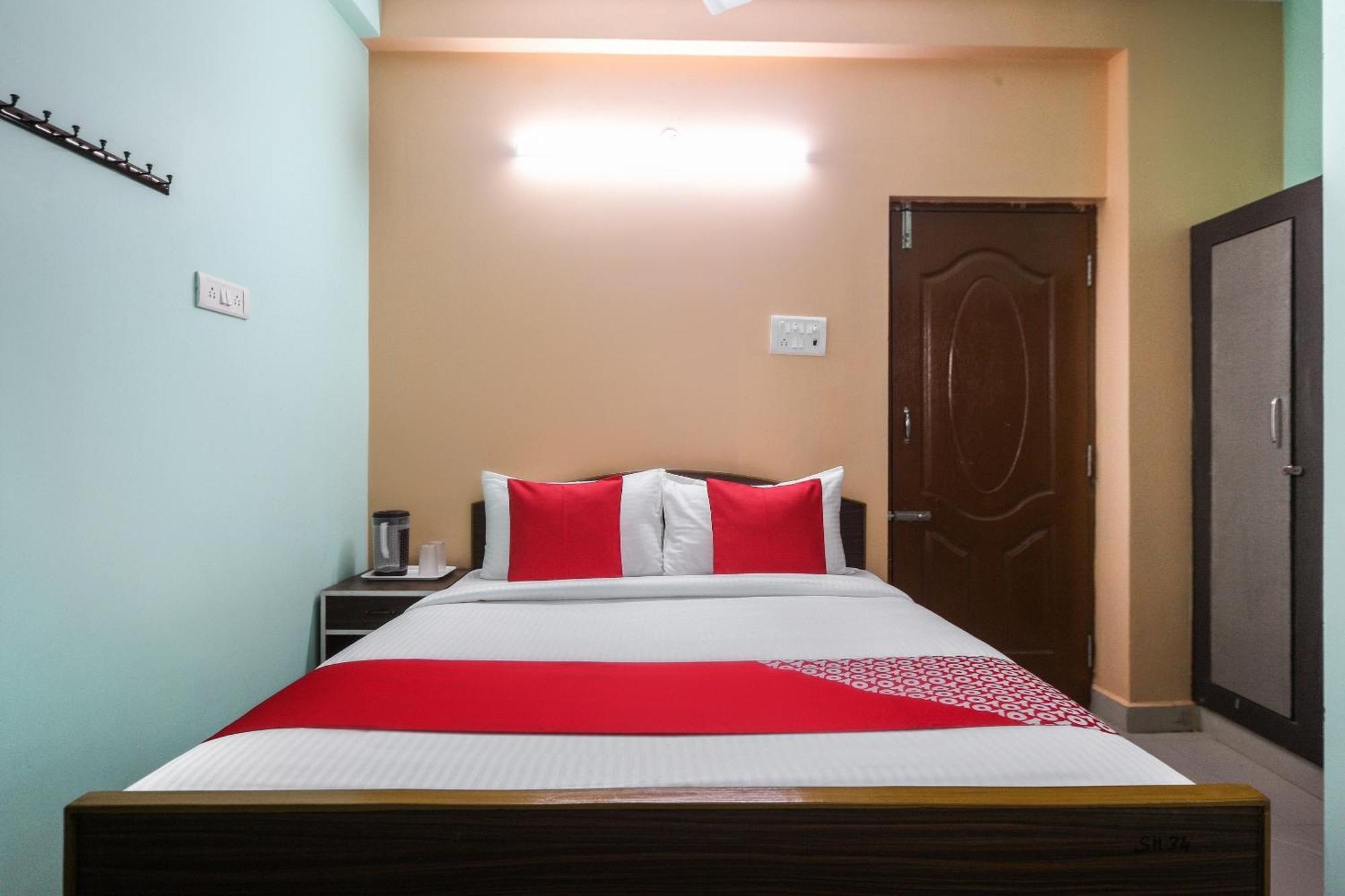 Oyo Modern Guest House Ченай Екстериор снимка