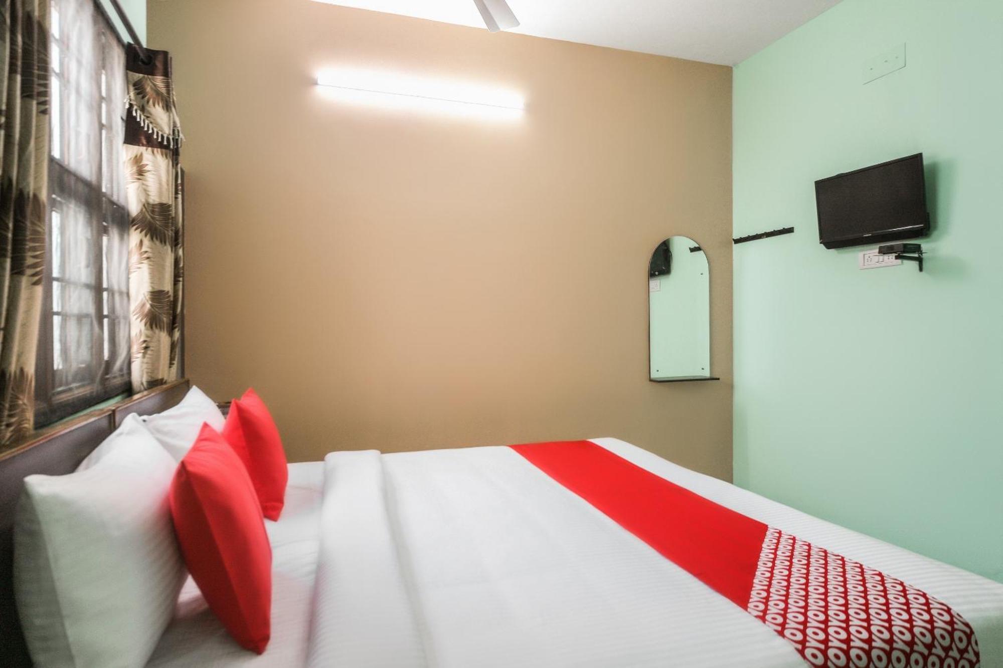 Oyo Modern Guest House Ченай Екстериор снимка