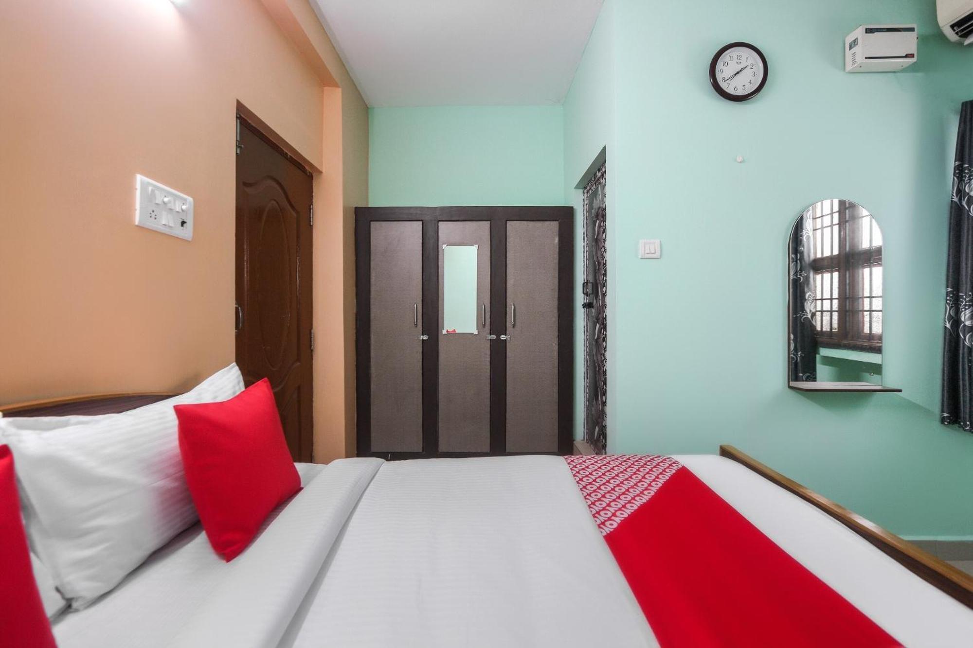 Oyo Modern Guest House Ченай Екстериор снимка