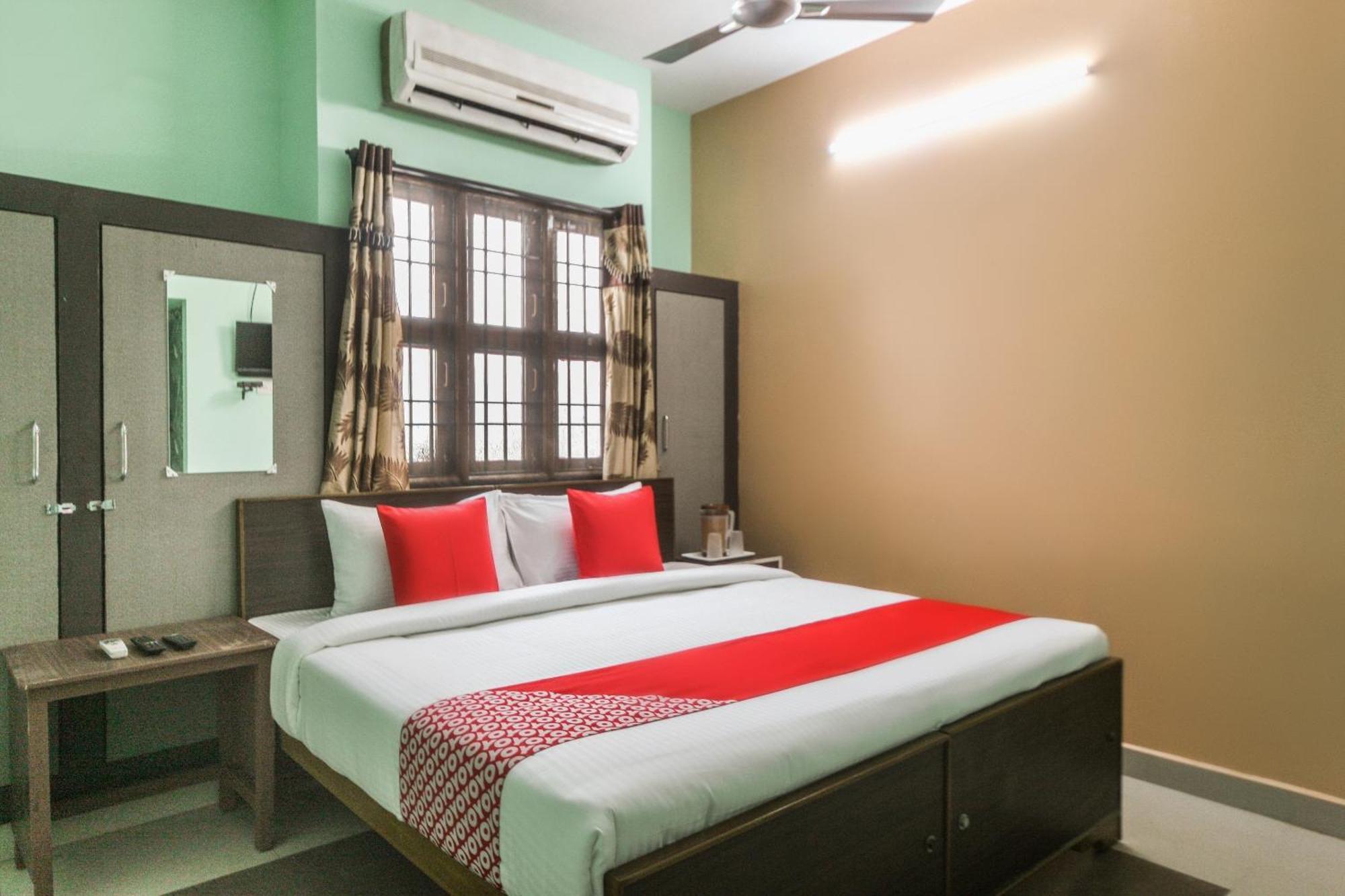 Oyo Modern Guest House Ченай Екстериор снимка