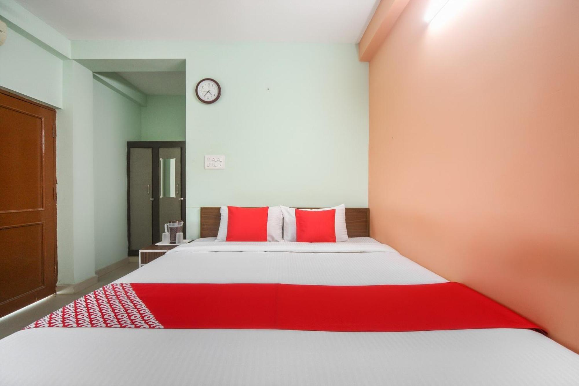 Oyo Modern Guest House Ченай Екстериор снимка