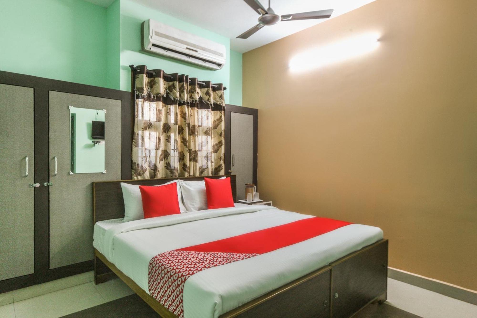 Oyo Modern Guest House Ченай Екстериор снимка