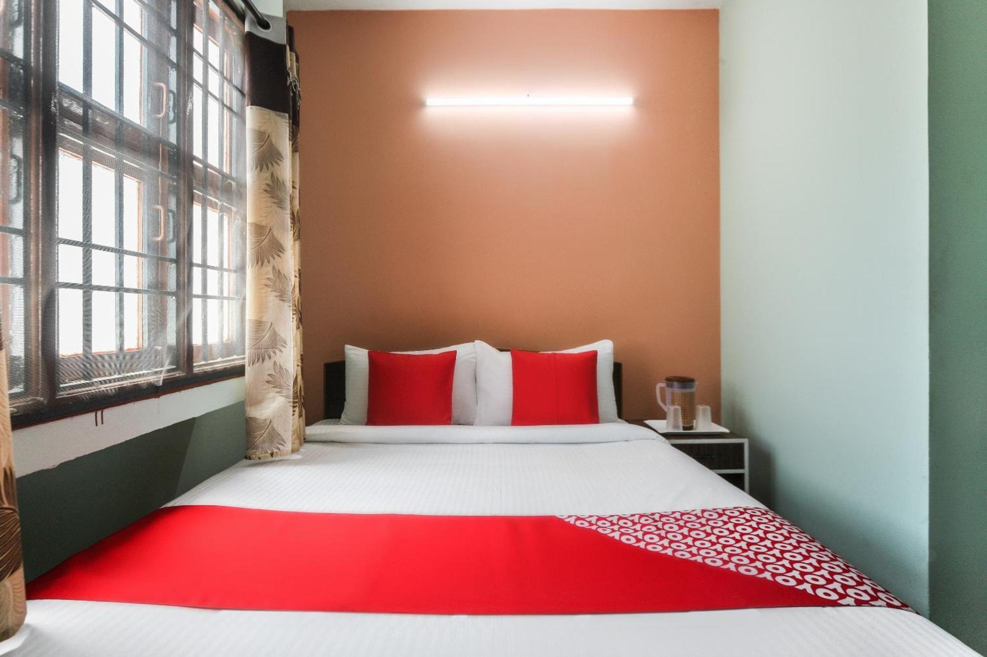 Oyo Modern Guest House Ченай Екстериор снимка