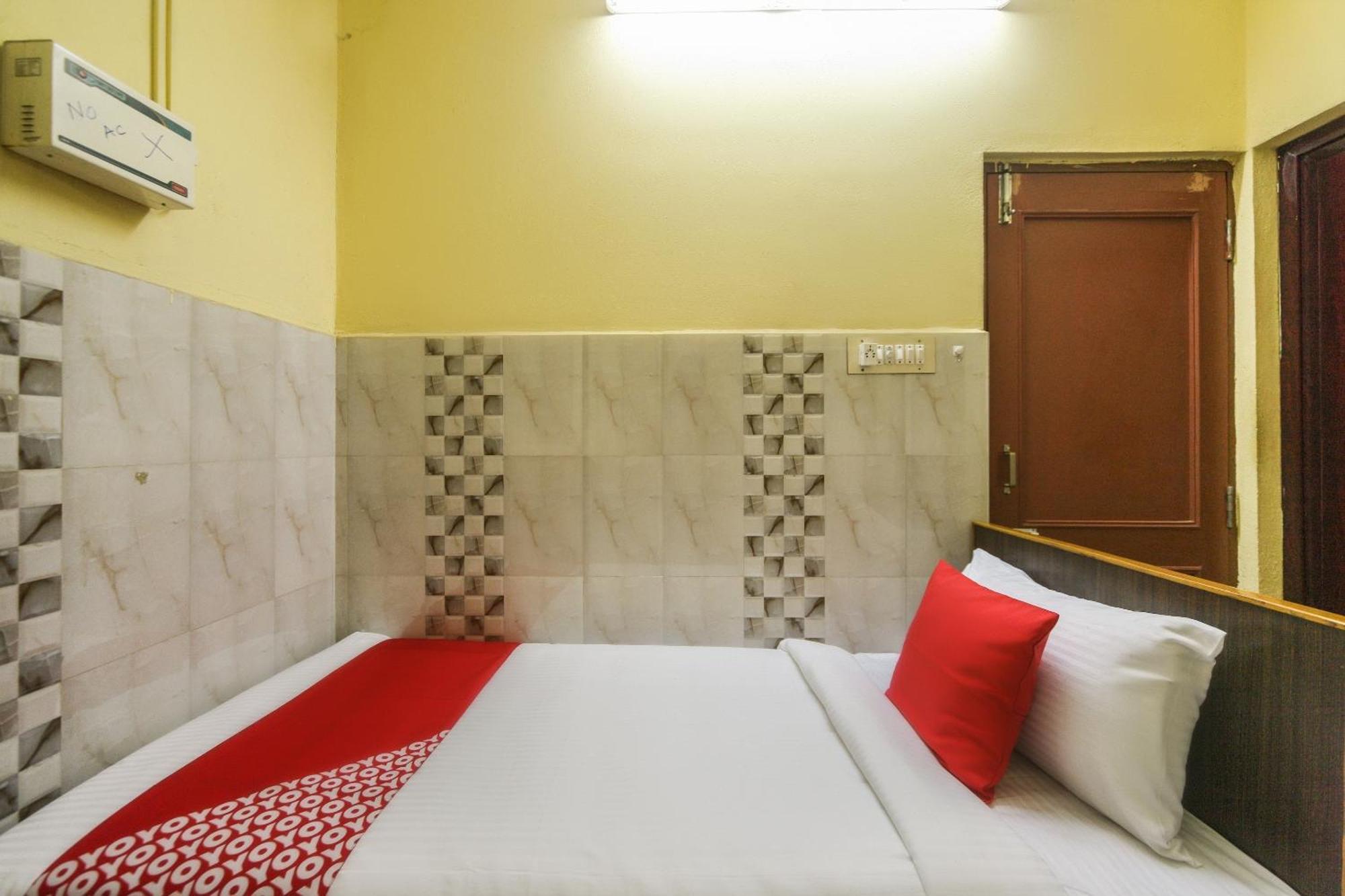 Oyo Modern Guest House Ченай Екстериор снимка