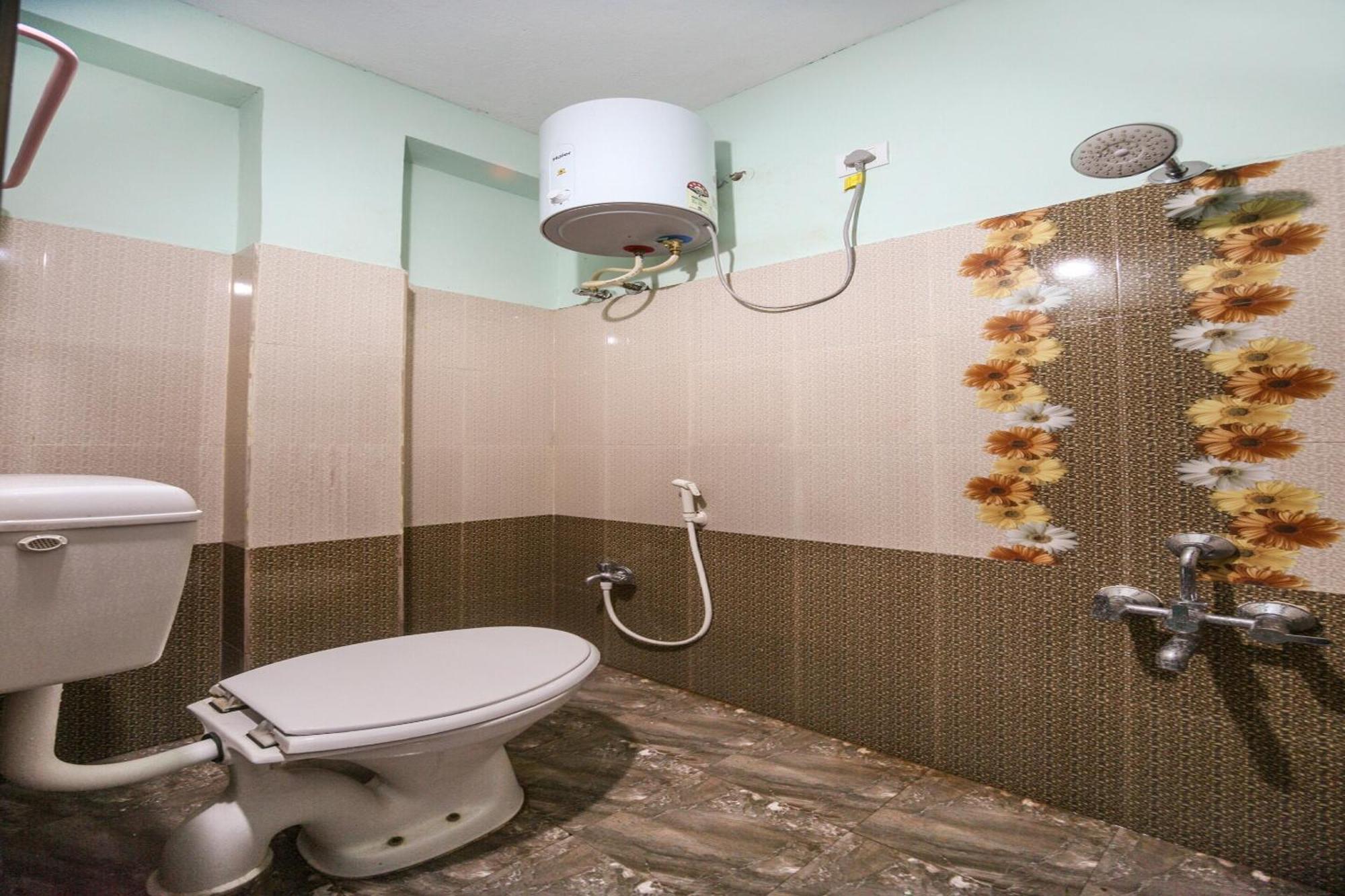 Oyo Modern Guest House Ченай Екстериор снимка